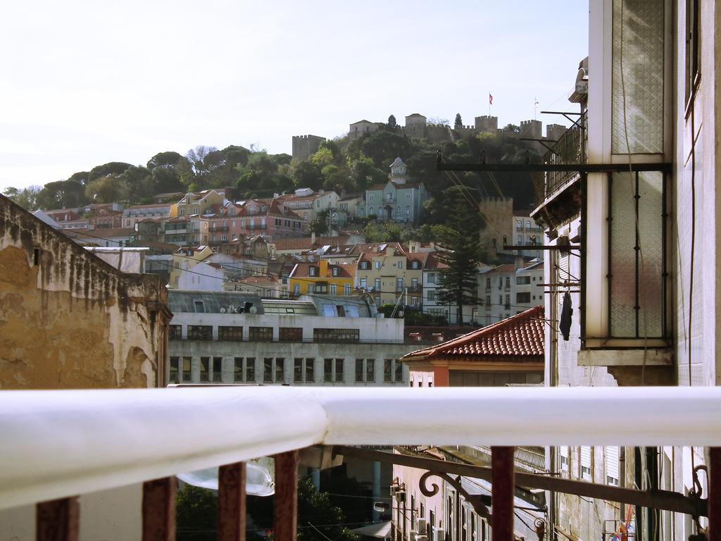 Cozy Apartment With Castel View Lisboa Exteriör bild