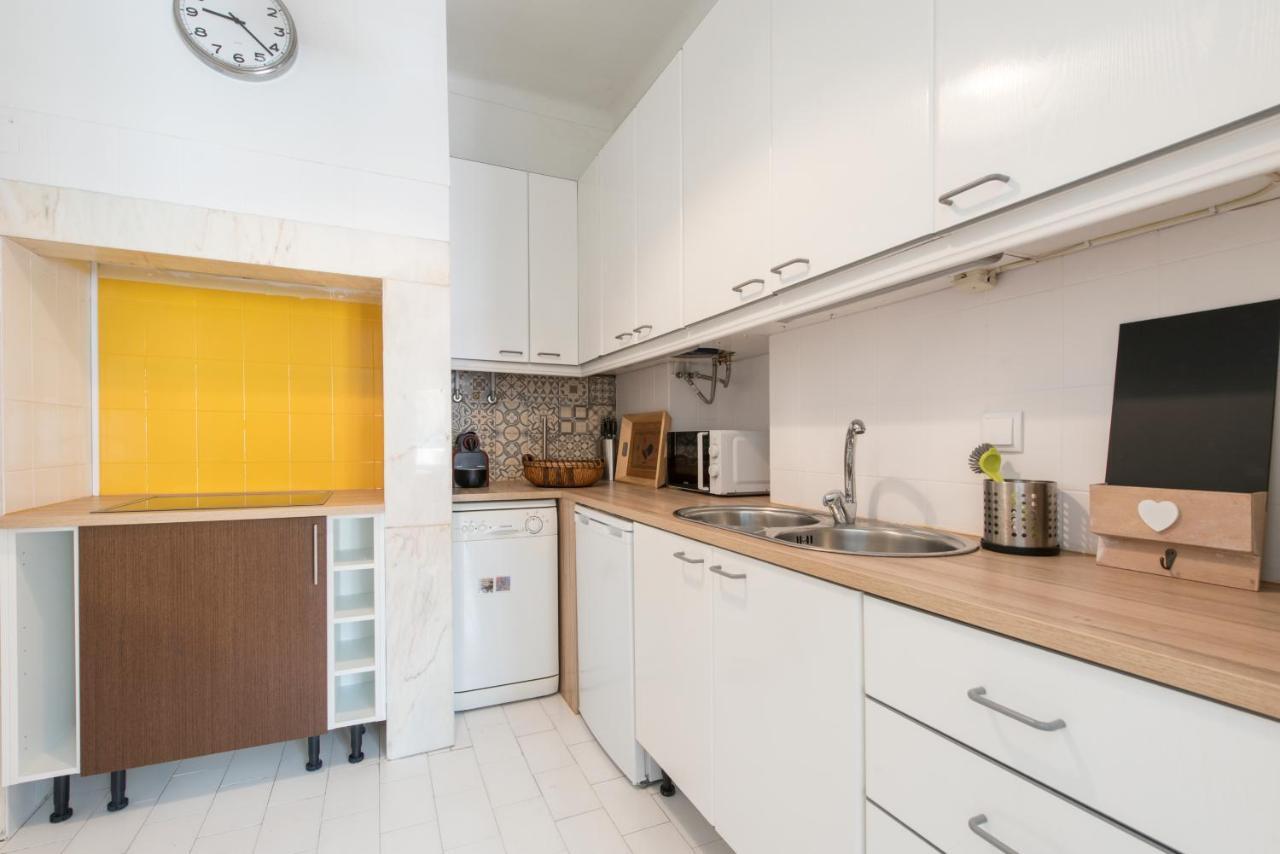 Cozy Apartment With Castel View Lisboa Exteriör bild