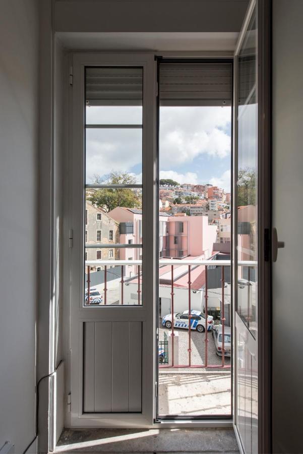 Cozy Apartment With Castel View Lisboa Exteriör bild